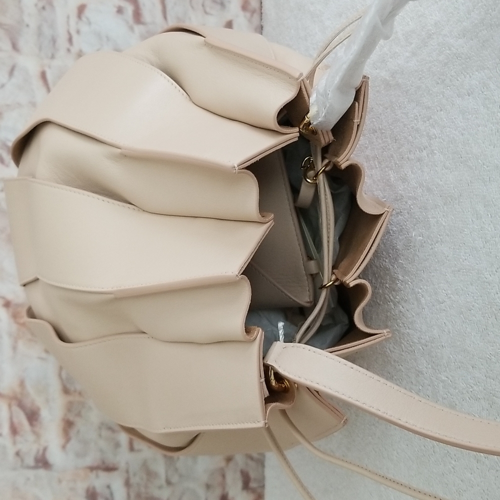 New Ulla Johnson Lotus Pleated Leather Bucket Bag - Picture 10 of 12